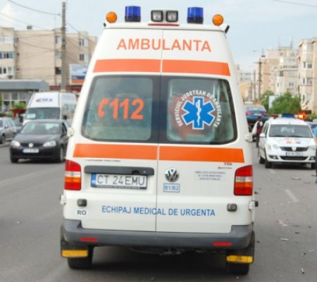 Octogenar, accidentat pe Unirii